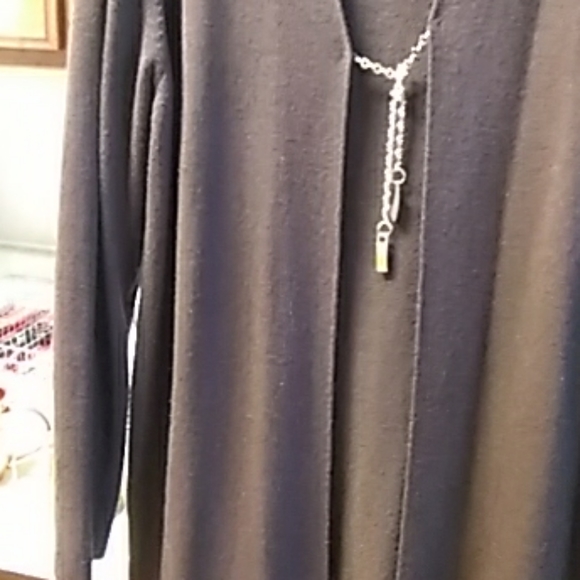 2pc. BRN SWEATER w Gold Chain L - Picture 2 of 6